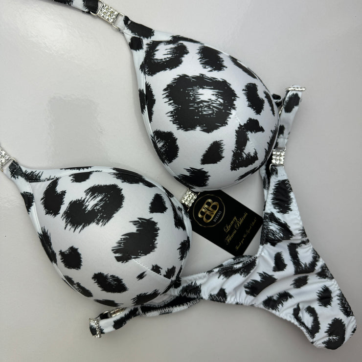 Monochrone Large Leopard Print - Posing Bikini With Mini Connectors and Adjustable bottoms - Bra cup C