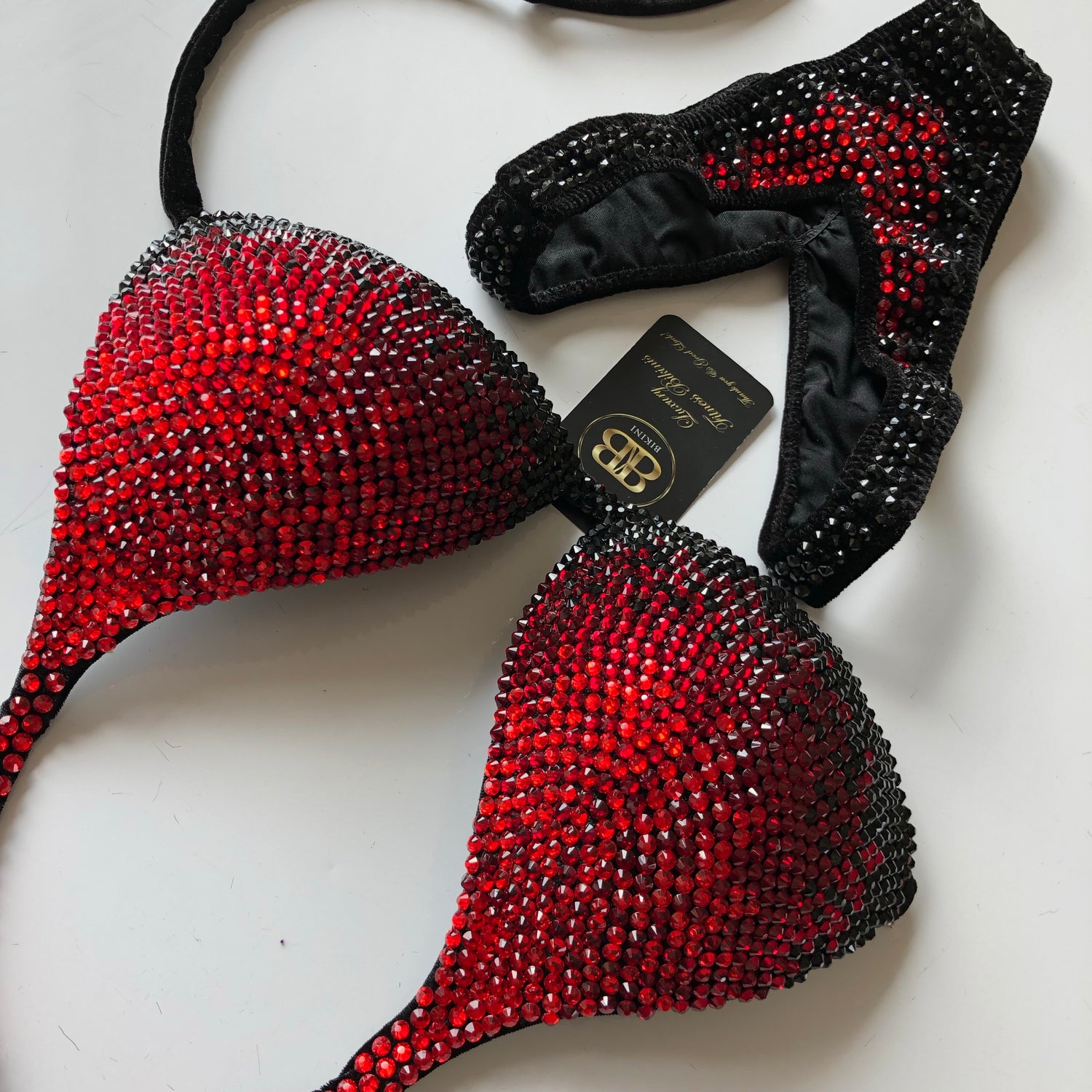 (Alisna) Black and Red Fully Crystallised